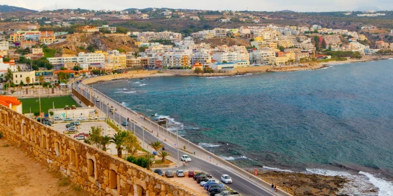 Σοκ στην Κρήτη: Νεκρός άνδρας σε μπαλκόνι ξενοδοχείου